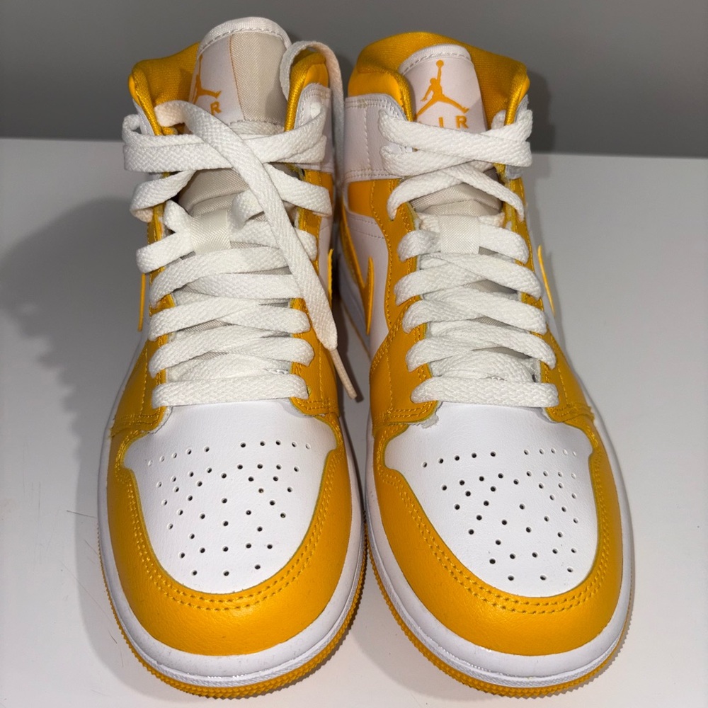 Women’s Nike Dunk High “Sulfur”